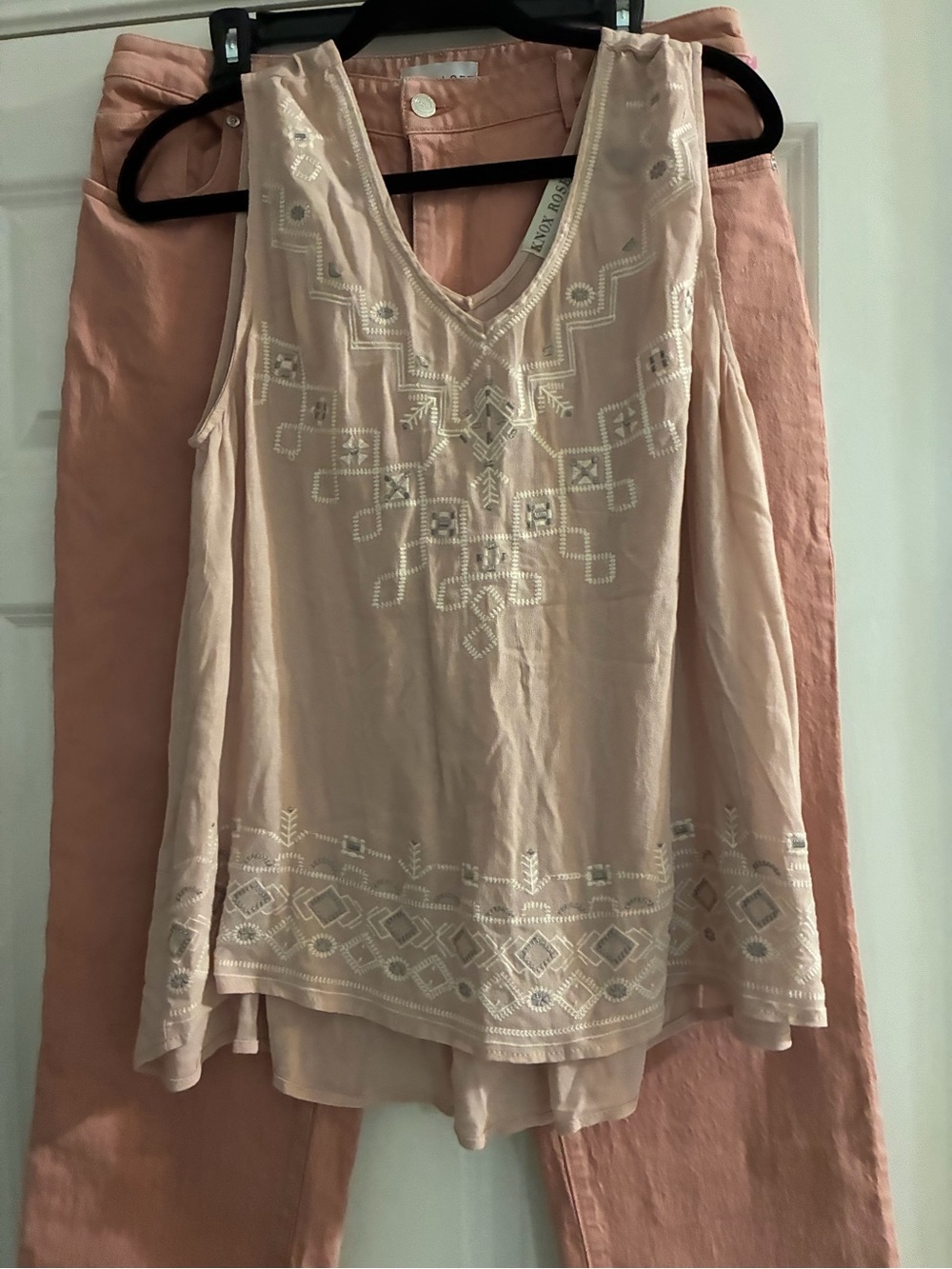 Knox Rose Blush Embroidered V-Neck  Camisole paired with Loft Jeans Size 12